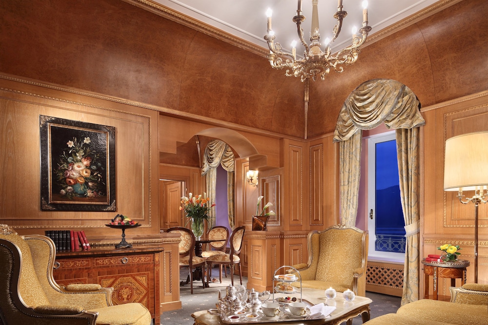 Suite Palace, Lake View - Photo 2