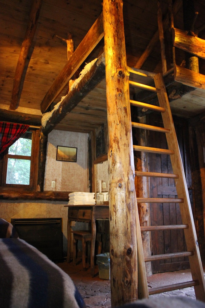 Economy Cabin, 1 Bedroom, Mountain View, Mountainside photo 1