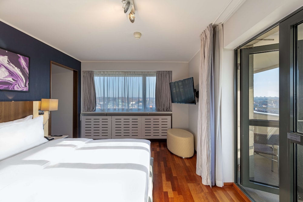 Suite, Balcony (Old Town View) - Photo 3