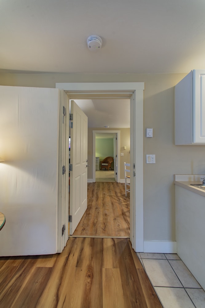 Premium Condo photo 2
