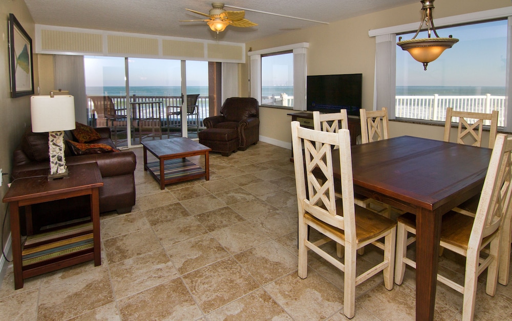 Premium Condo, 2 Bedrooms, Ocean View, Ground Floor photo 1