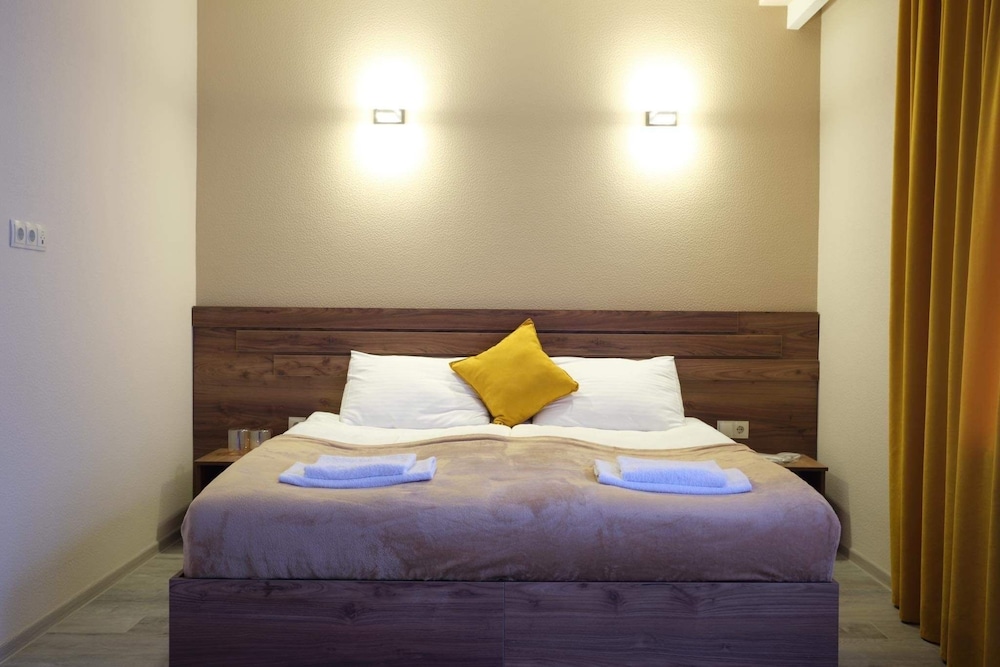 Basic Double or Twin Room, Balcony photo 1