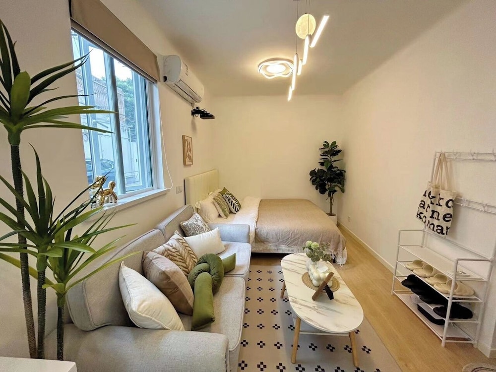 Basic Apartment, 1 Queen Bed, Non Smoking, Kitchen