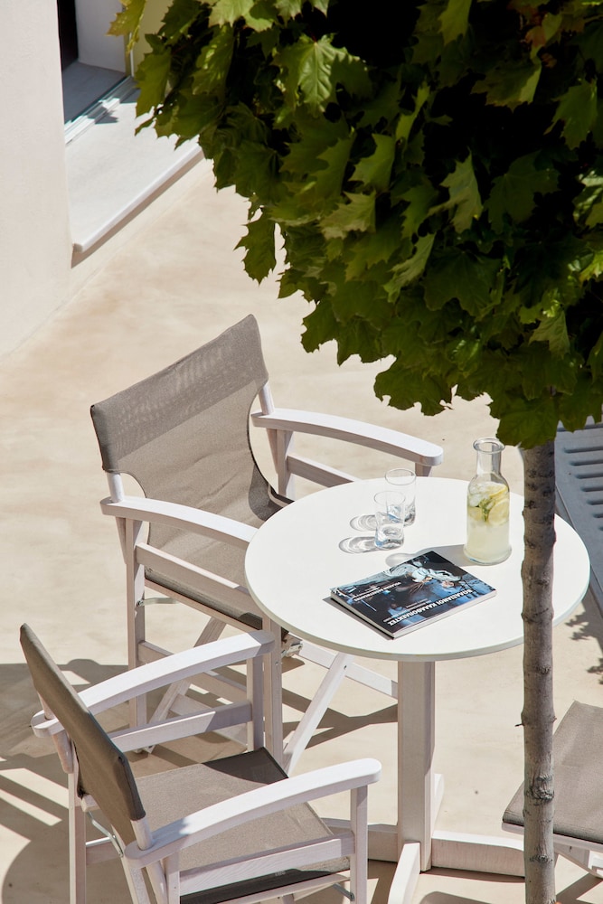 Classic Studio (Cozy Courtyard) photo 3