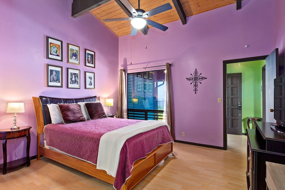 House, 2 Queen Beds, Pool Access, Ocean View