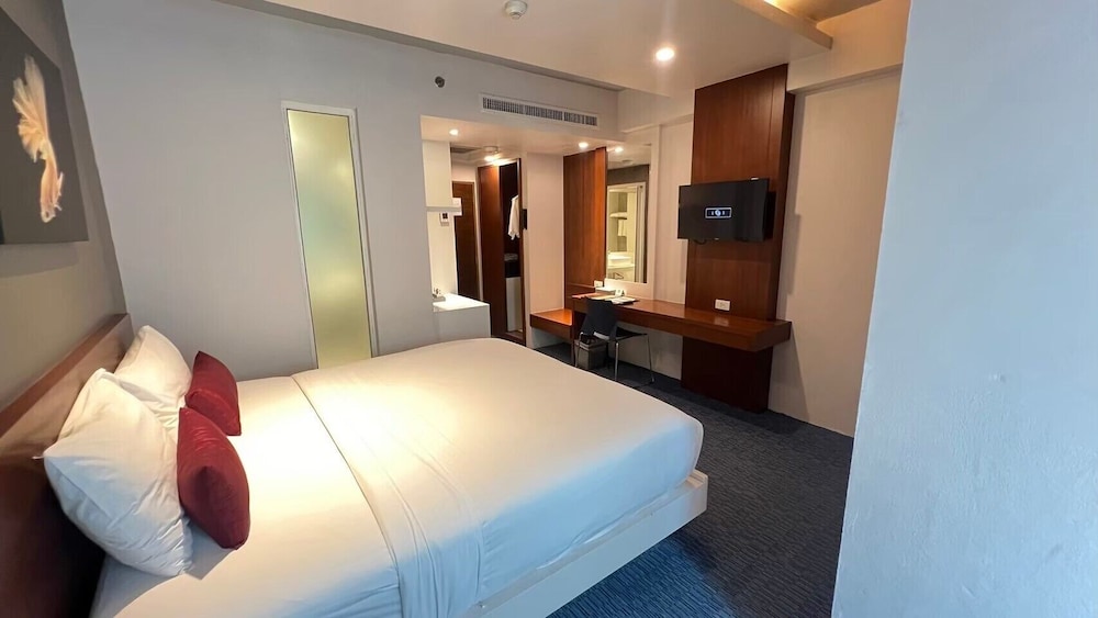Premier Deluxe Room - Photo 6
