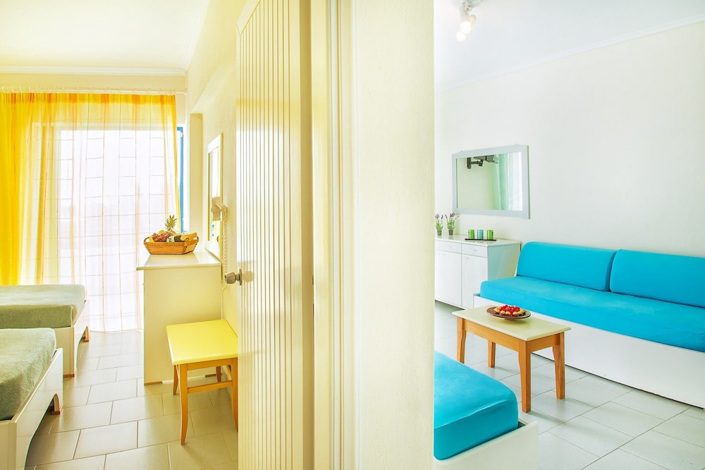 Family Room, Sea View photo 1