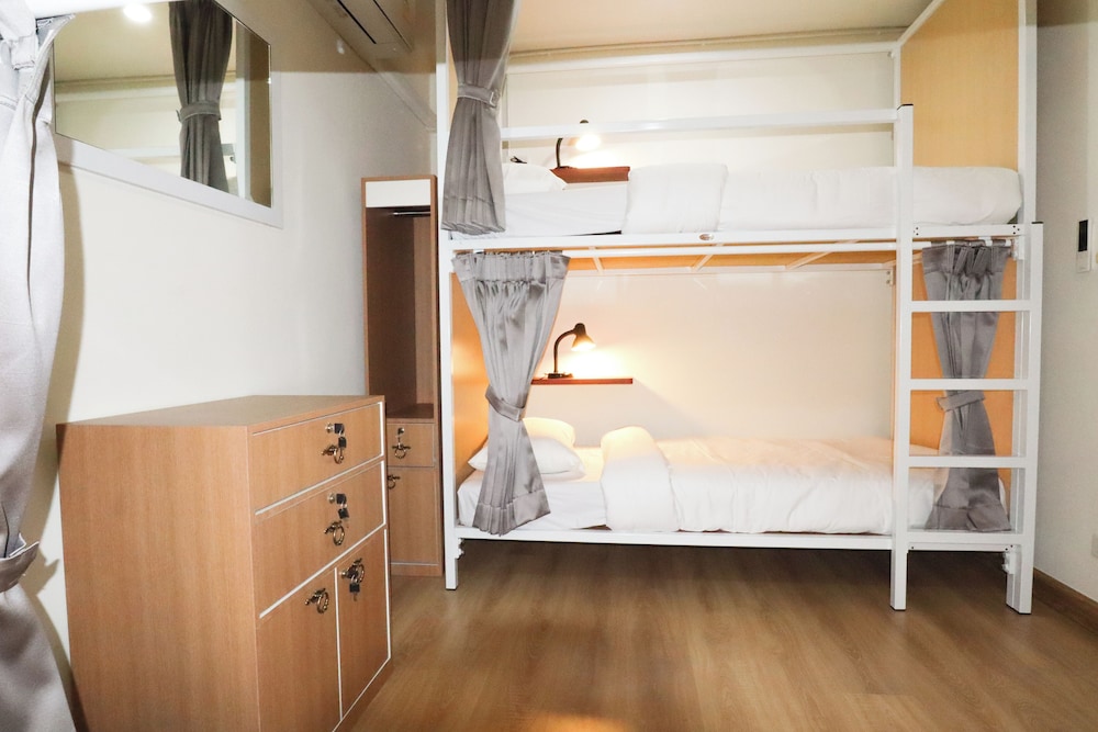 4-Bed Dormitory Male photo 1