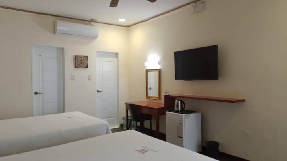 Deluxe Twin Room photo 2