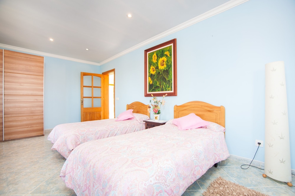 Villa photo 3