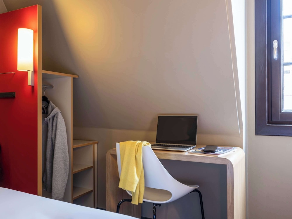 Standard Room, 2 Twin Beds thumbnail 5