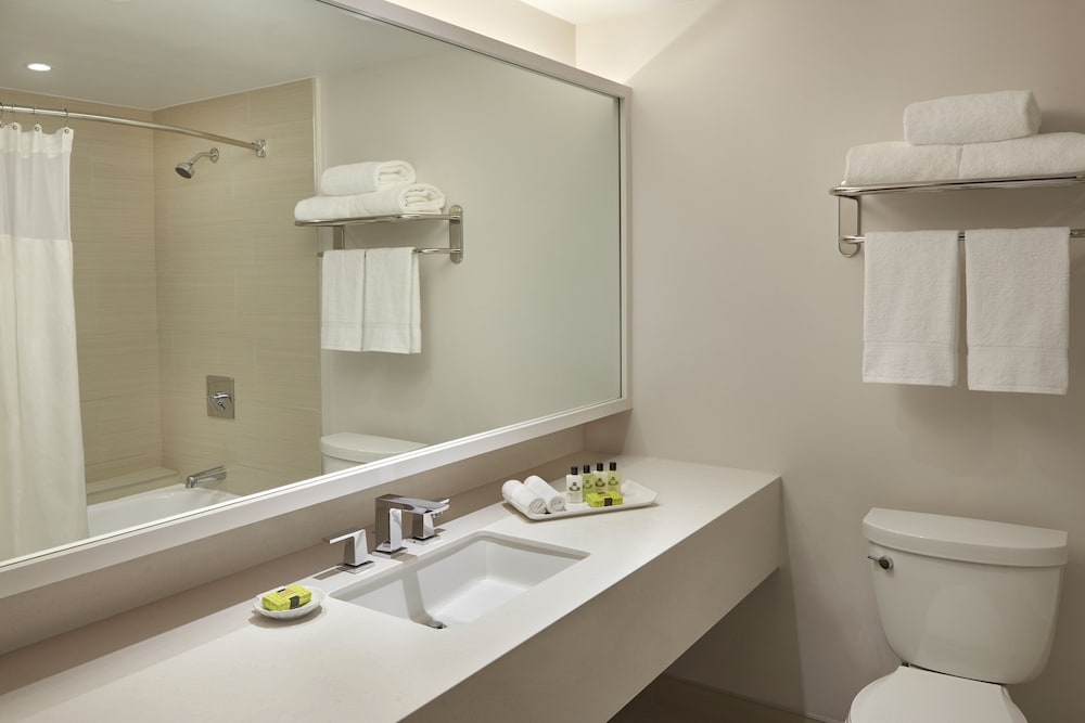 Junior Suite, 1 King Bed (High Floor)