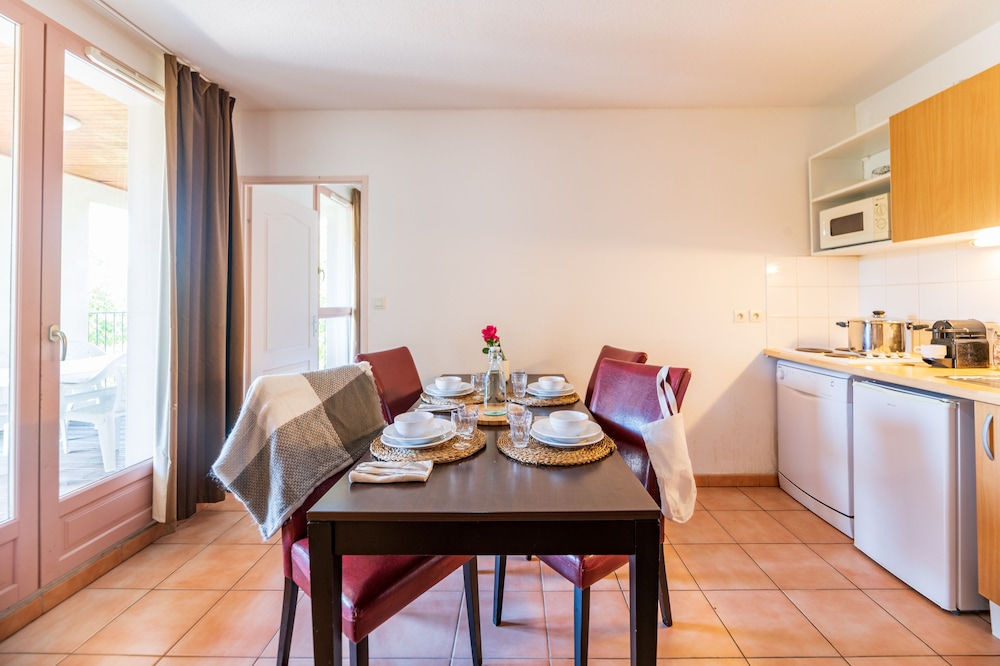 Superior Family Apartment - Photo 5