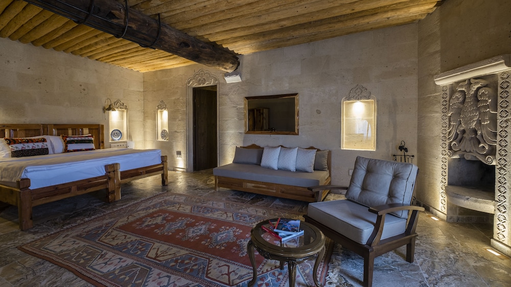 King Suite with/without Balcony photo 3