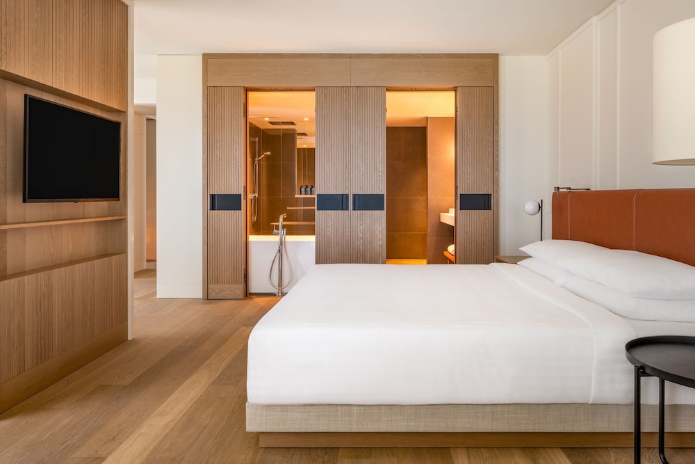 Premium Suite, 1 King Bed