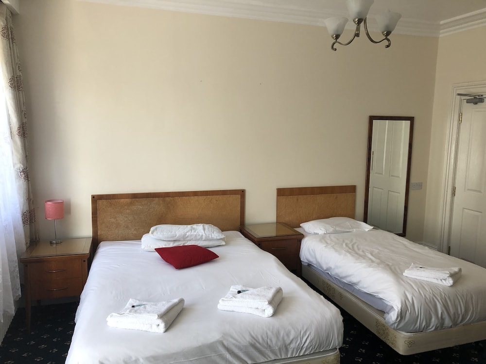 Family Room, Multiple Beds, Non Smoking, Ensuite - Photo 2