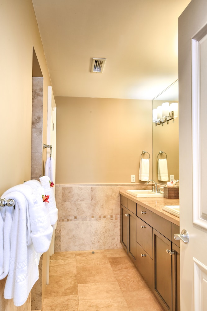 Deluxe Suite, 2 Bedrooms, Oceanfront - Photo 12