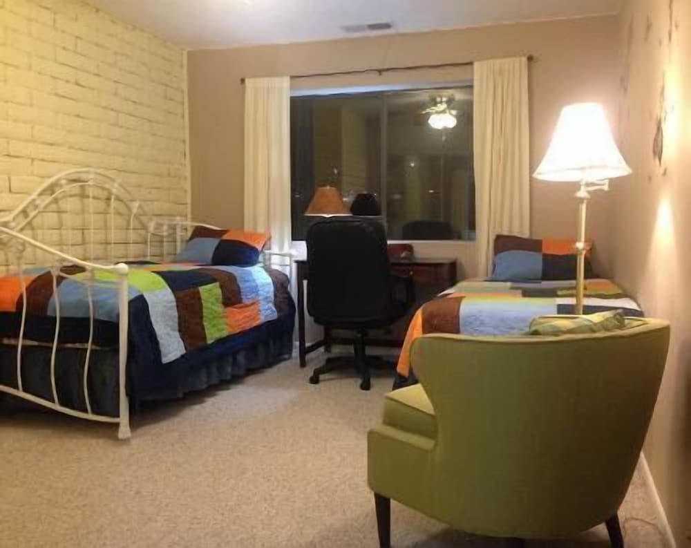 Townhome, 2 Bedrooms photo 3