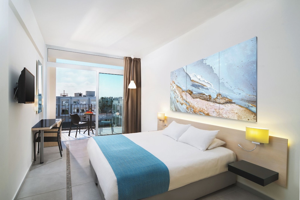 Premium Double Room, Pool View photo 2