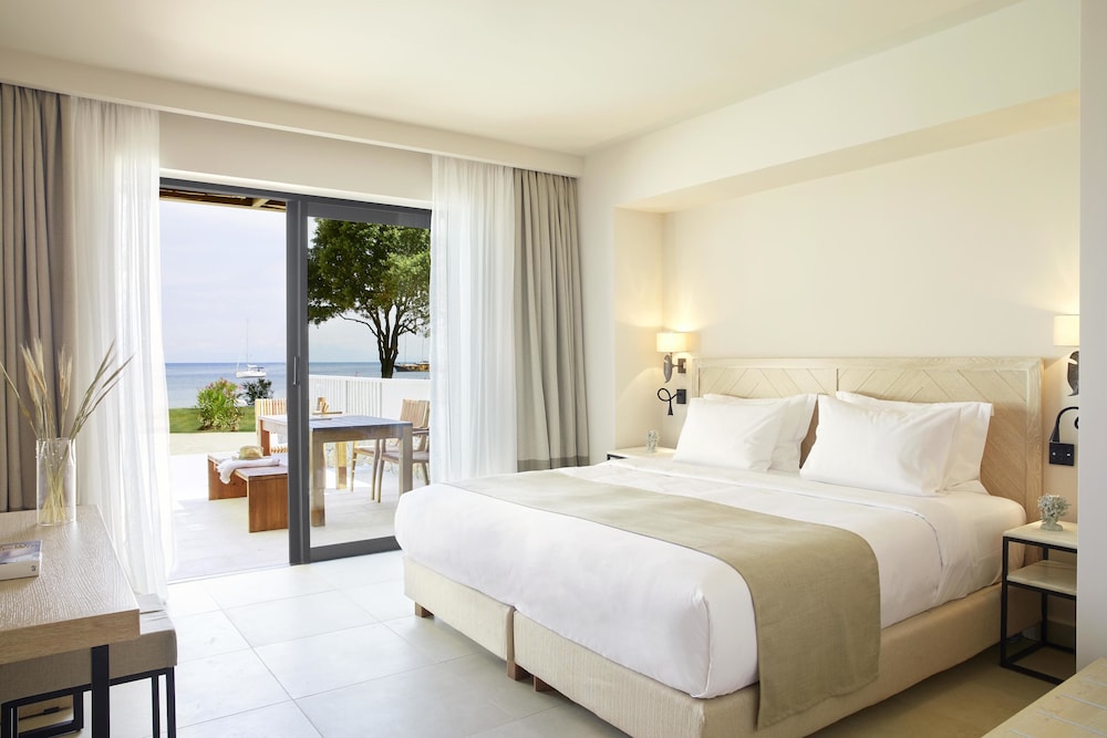 Suite, Beachfront (Grace Rooms & Suites)