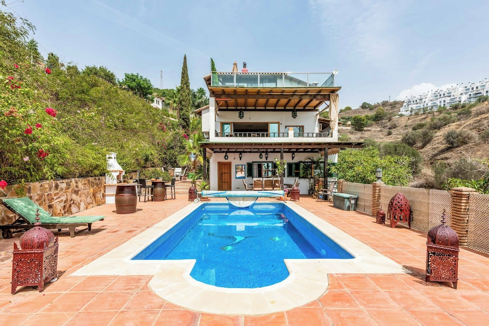 Villa (5 habitaciones)