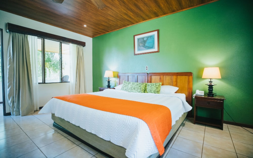 Standard Room, 1 King Bed - Photo 2