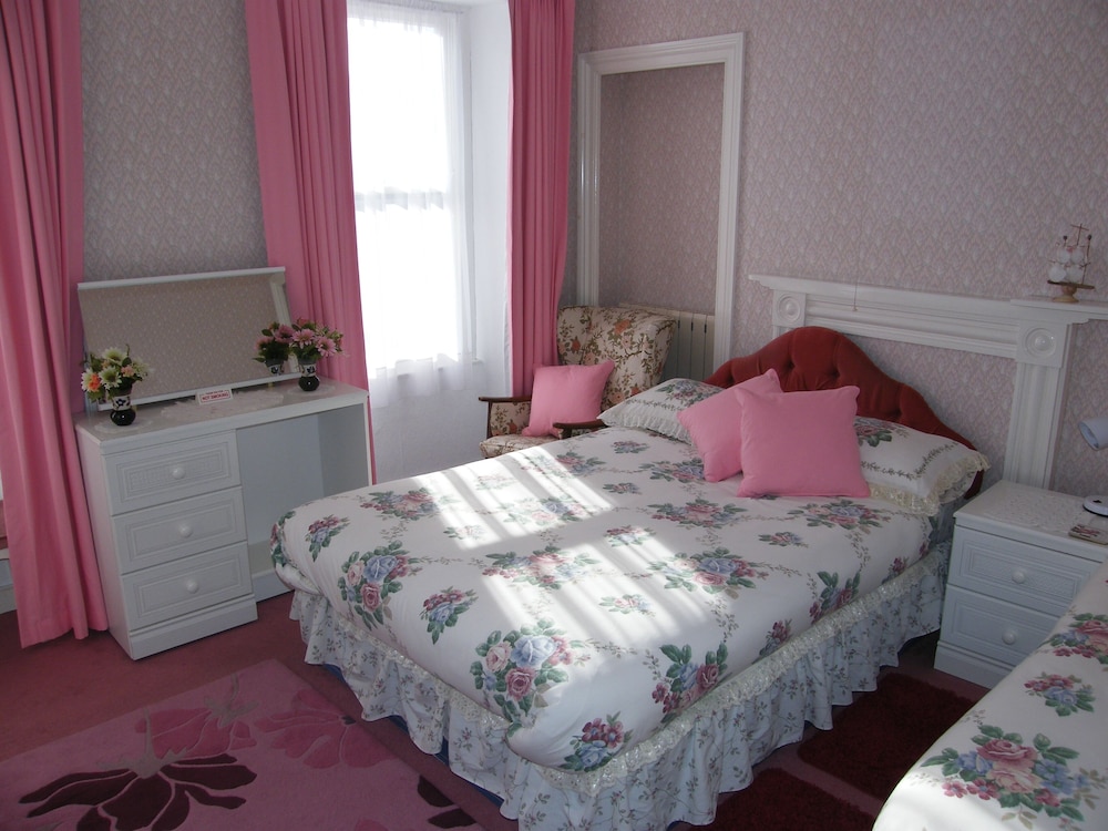 Basic Double or Twin Room photo 2