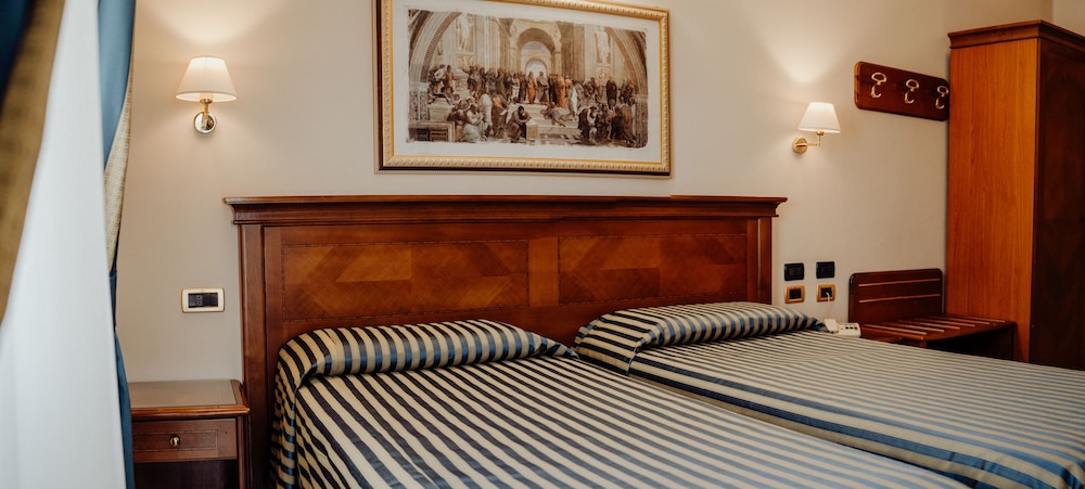 Economy Room, Multiple Beds