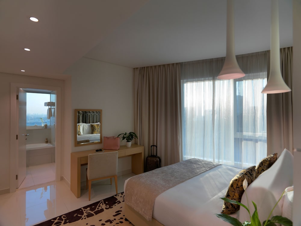 Suite, 1 Bedroom (Downtown View)
