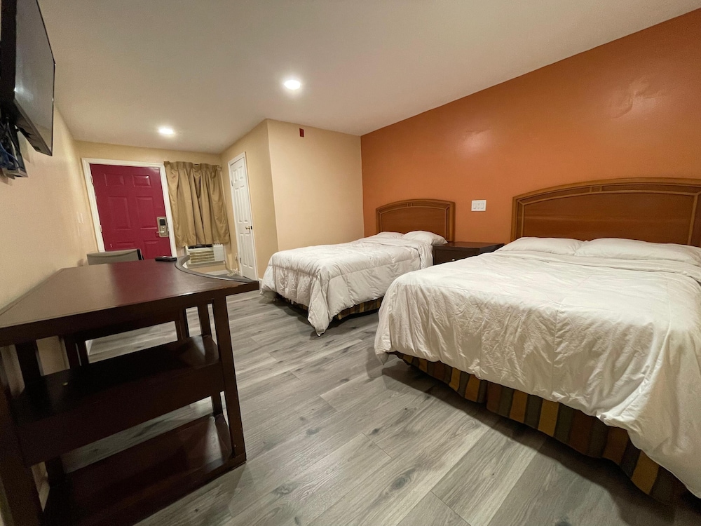 Room, 2 Double Beds, Non Smoking photo 2