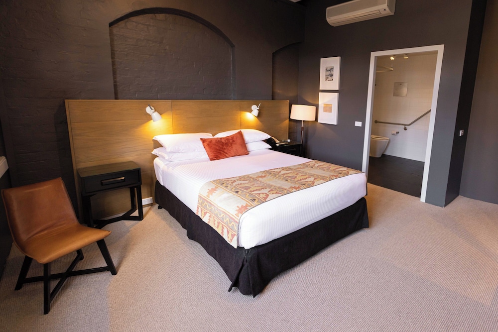 Room (Heritage) photo 2