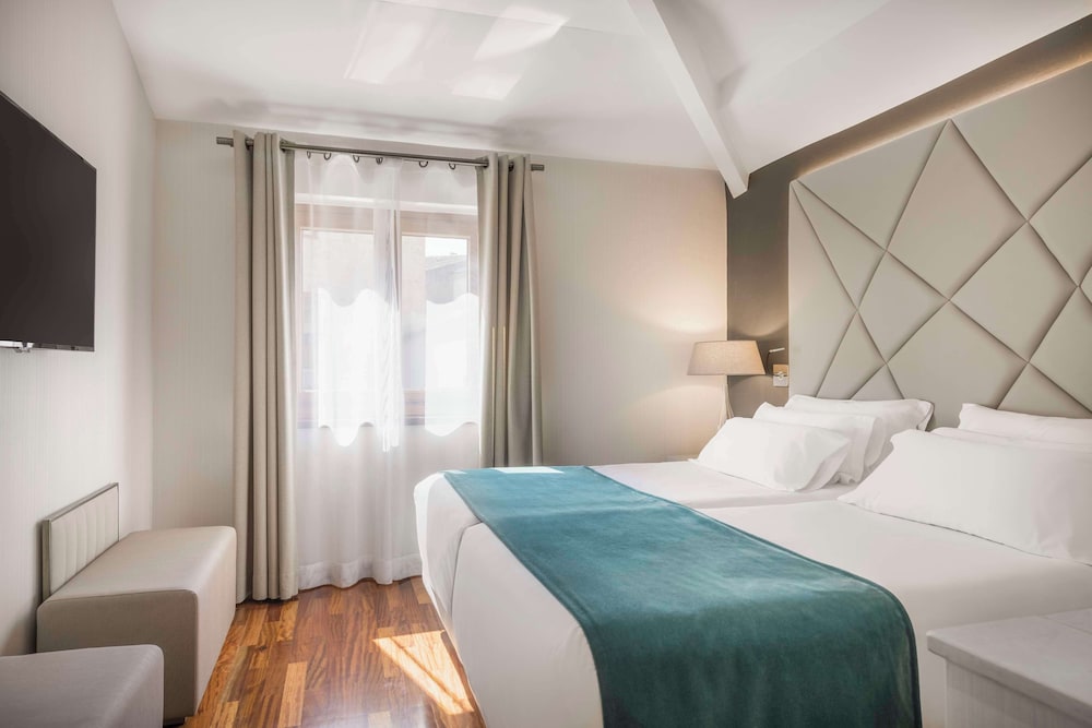 Junior Suite (Duplex Extra Bed 3 adults)