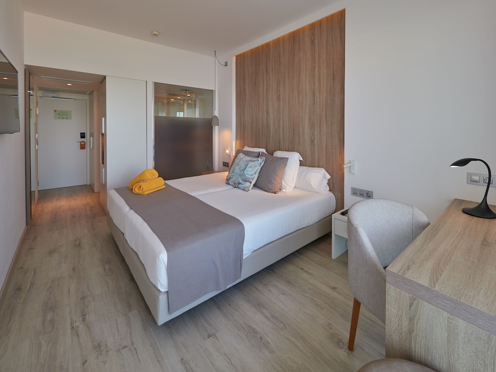 Standard Double Room, Balcony - Photo 1