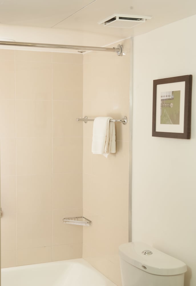 Room, 2 Queen Beds, Accessible (Hearing) - Photo 7