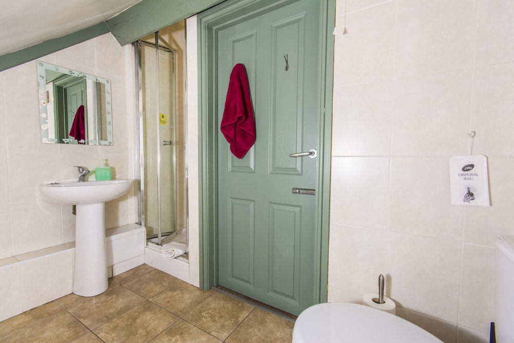 Basic Suite, Private Bathroom, Mountain View photo 3