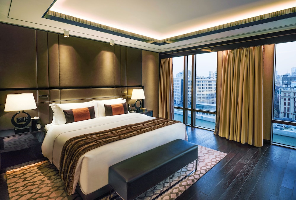 Deluxe River Suite
