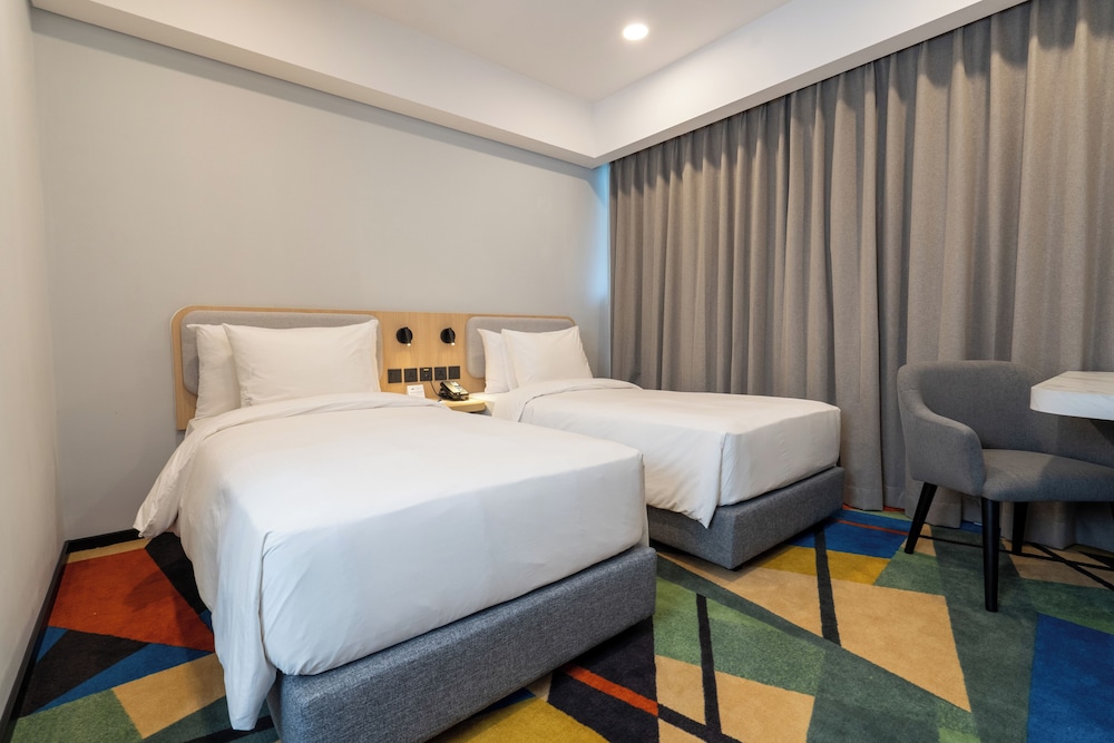 Standard Room, 2 Twin Beds photo 2