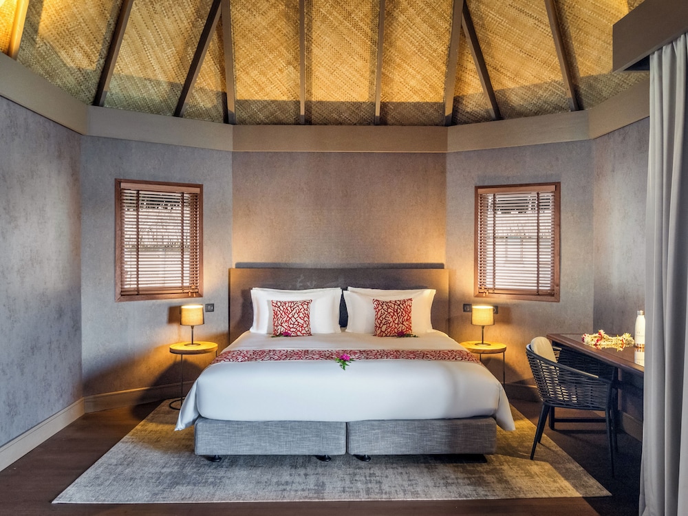 Bungalow, Overwater (No direct lagoon access) photo 2