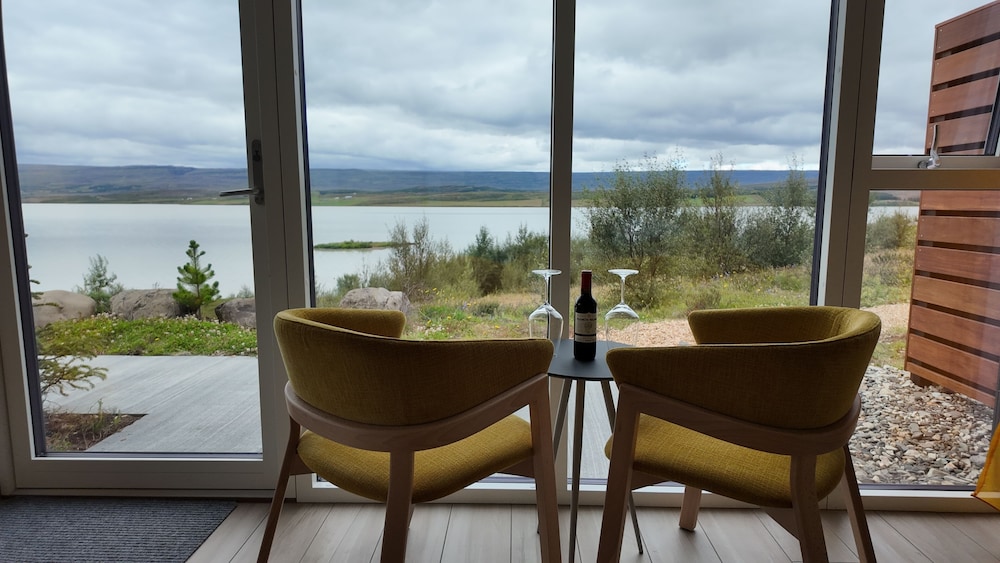 Suite, Lake View photo 2