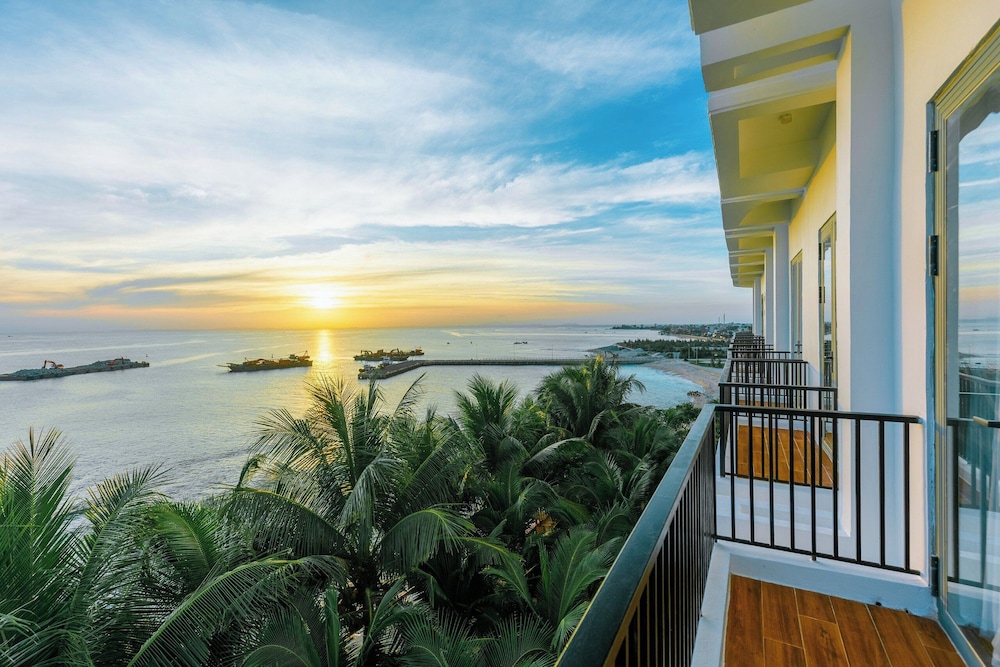Deluxe Twin Room, Ocean View photo 2