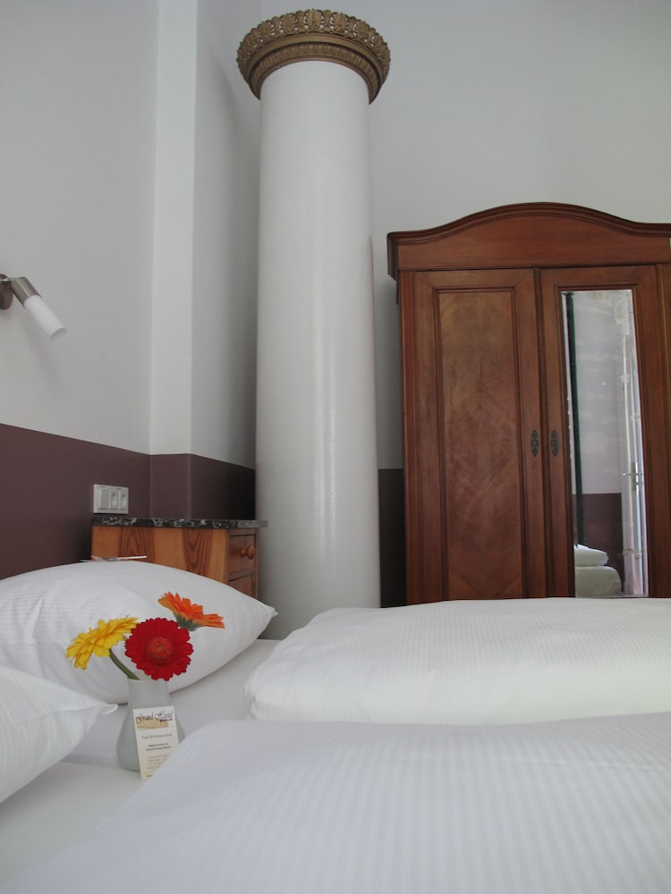 Double Room, Shared Bathroom photo 1