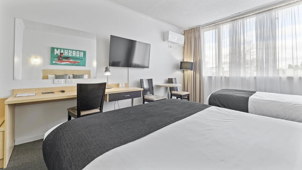 Deluxe Room - Photo 4