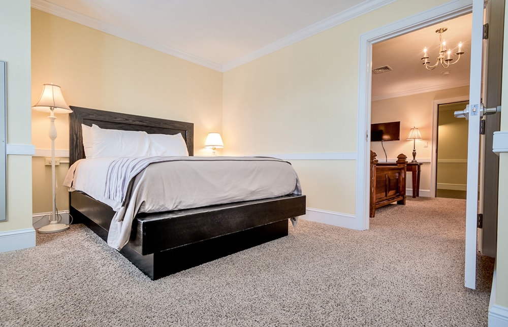 Divided Double Queen Room