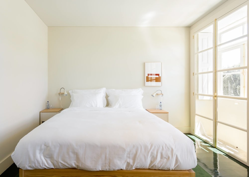 Double Room, River View (2)