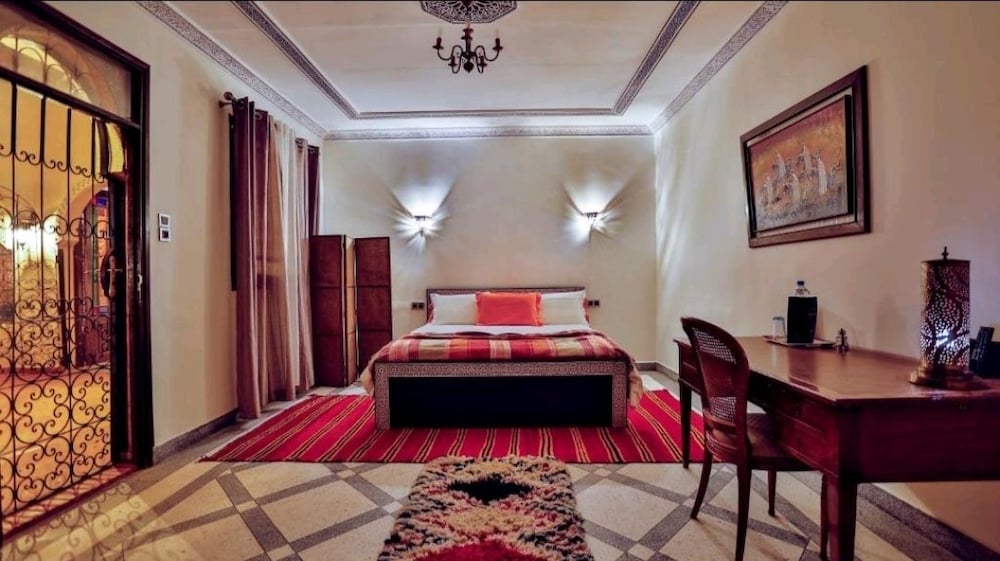 Comfort Suite, 1 Queen Bed photo 3