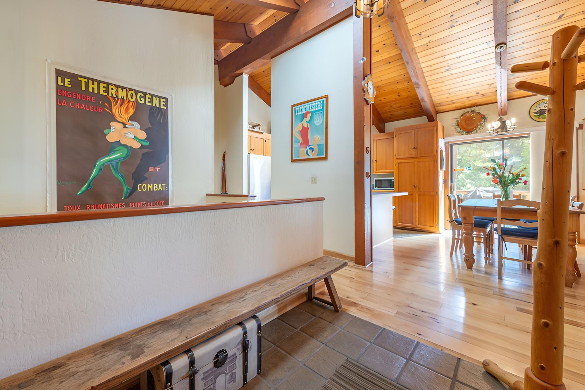 Family House, 4 Bedrooms, Hot Tub, Lake View photo 3