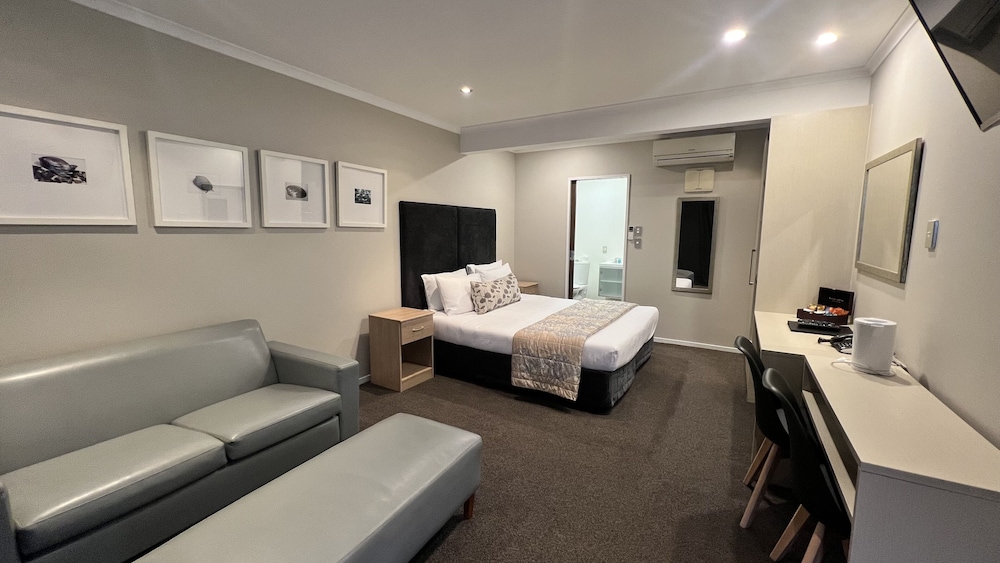 Premier Studio, 1 Bedroom photo 3