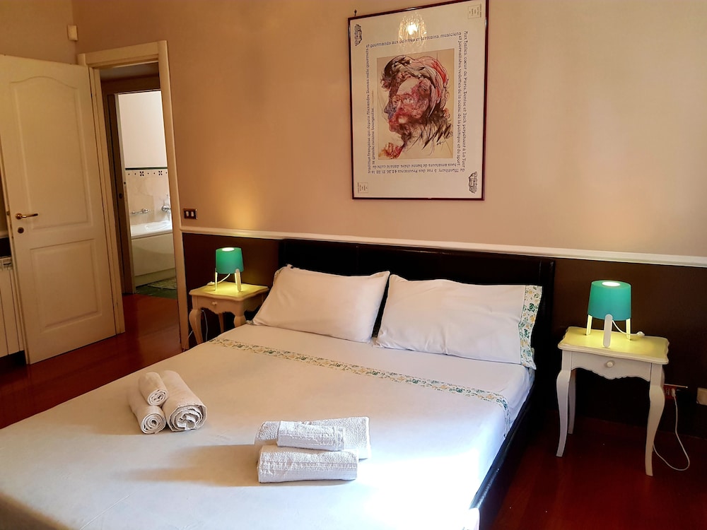 Deluxe Double Room, Private Bathroom