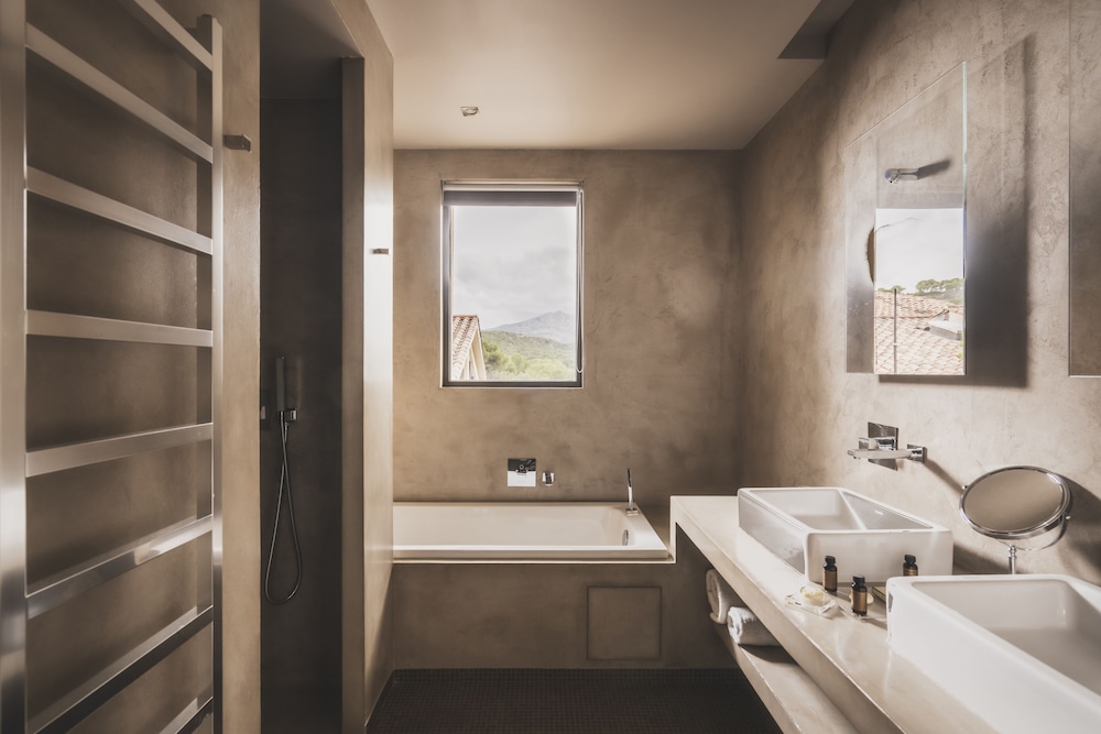 Suite Signature Cézanne, free spa access photo 2