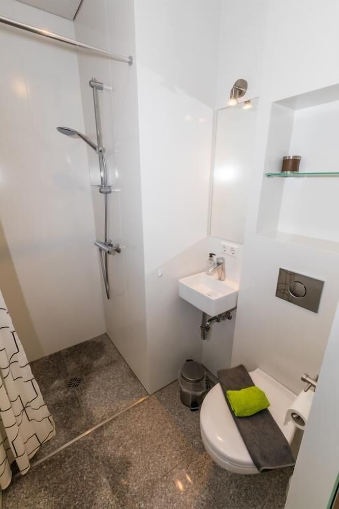 Triple Room, Private Bathroom - Photo 7